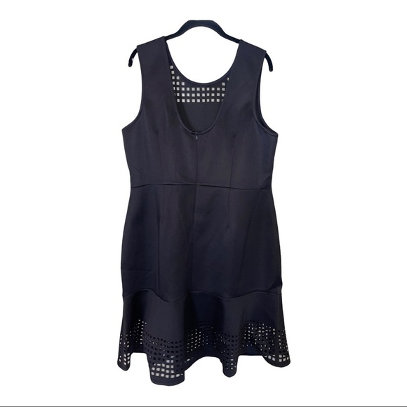 ELOQUII Black Scuba Laser Cut Fit and Flare Knee Length Dress Size 20 - Picture 4 of 6